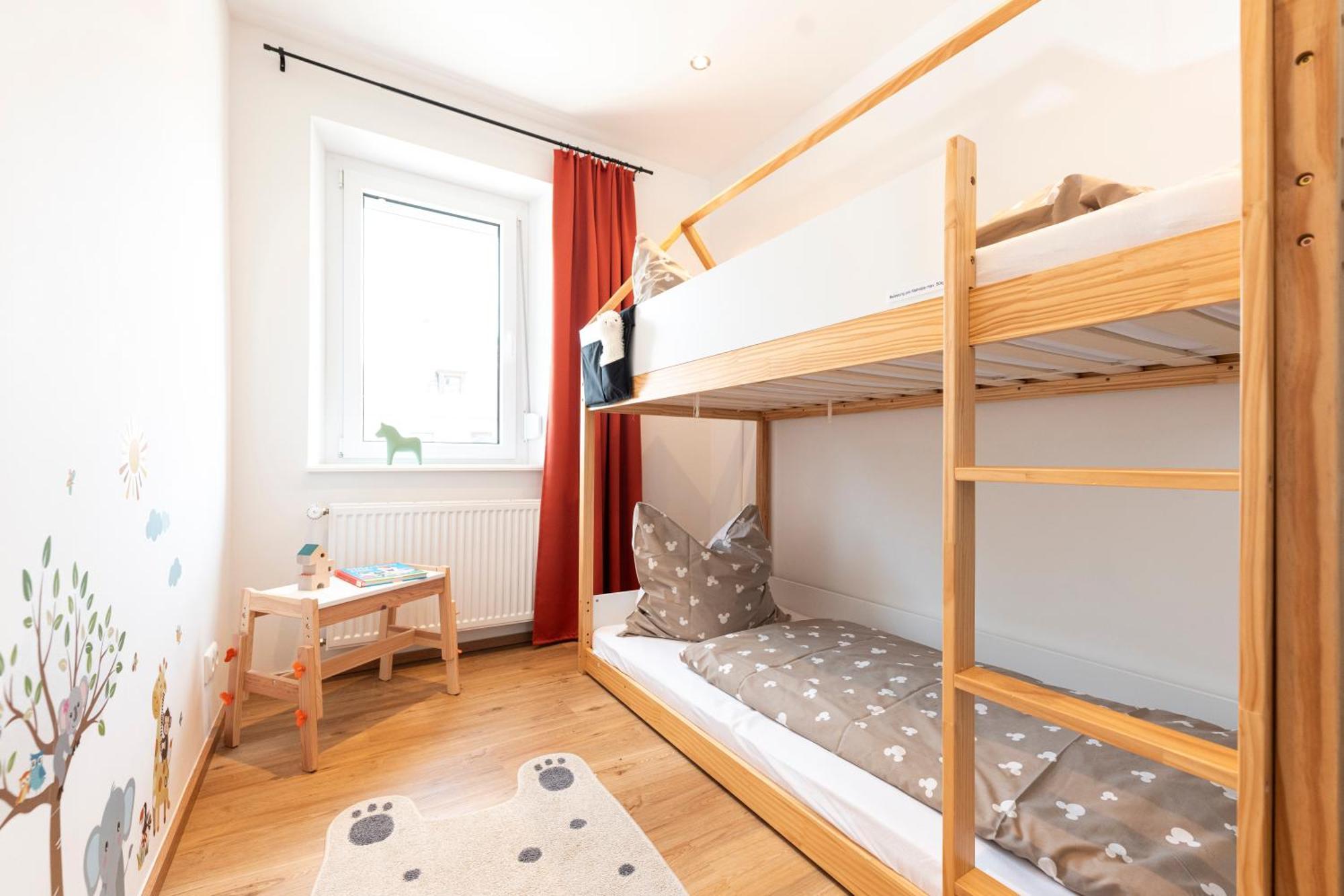 Bunter Hund Apartments - Zentrales Apartment, Parkplatz, Wintergarten, Kinderzimmer Rothenburg ob der Tauber Luaran gambar