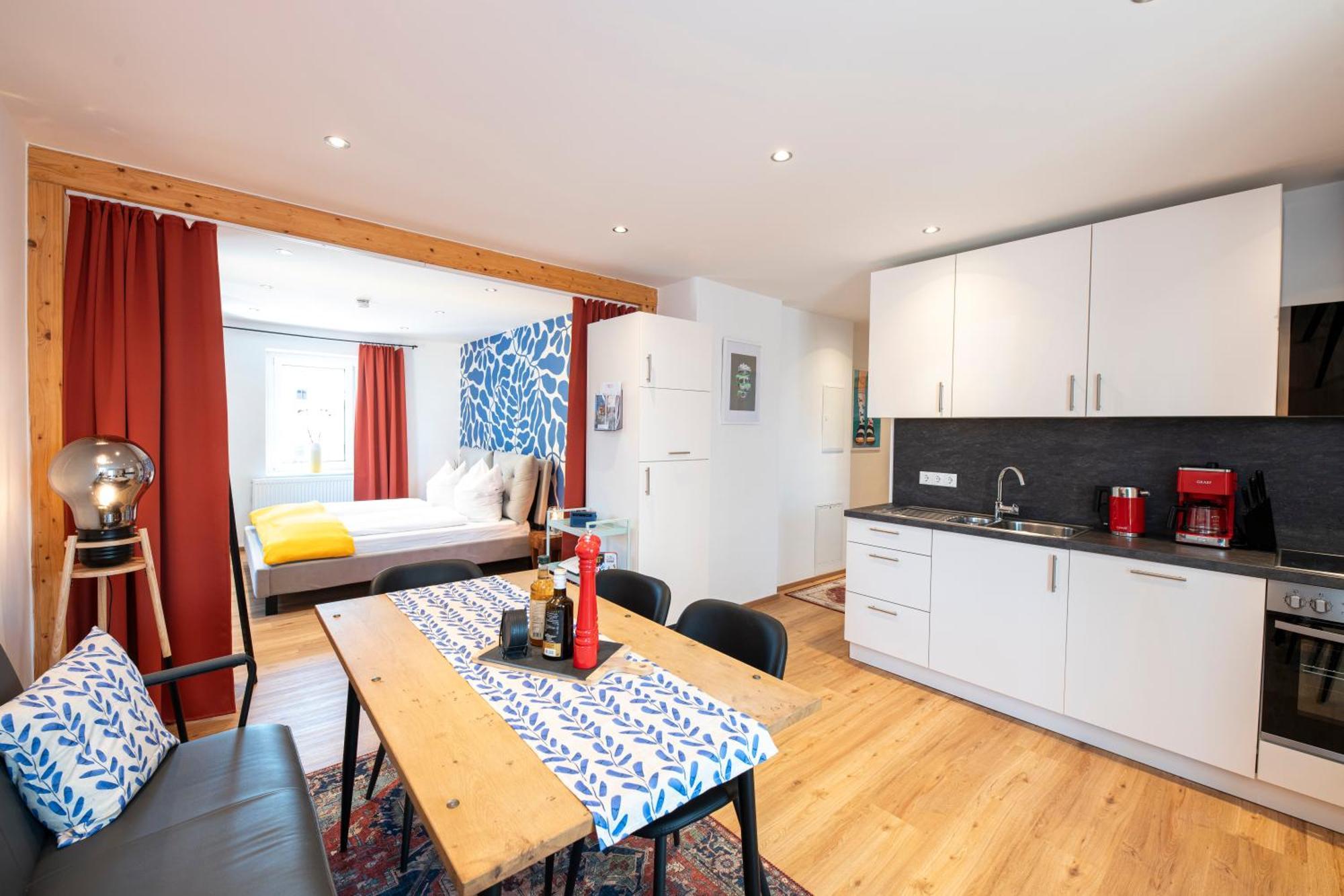 Bunter Hund Apartments - Zentrales Apartment, Parkplatz, Wintergarten, Kinderzimmer Rothenburg ob der Tauber Luaran gambar